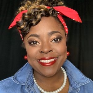 Meet your Posher, Christal